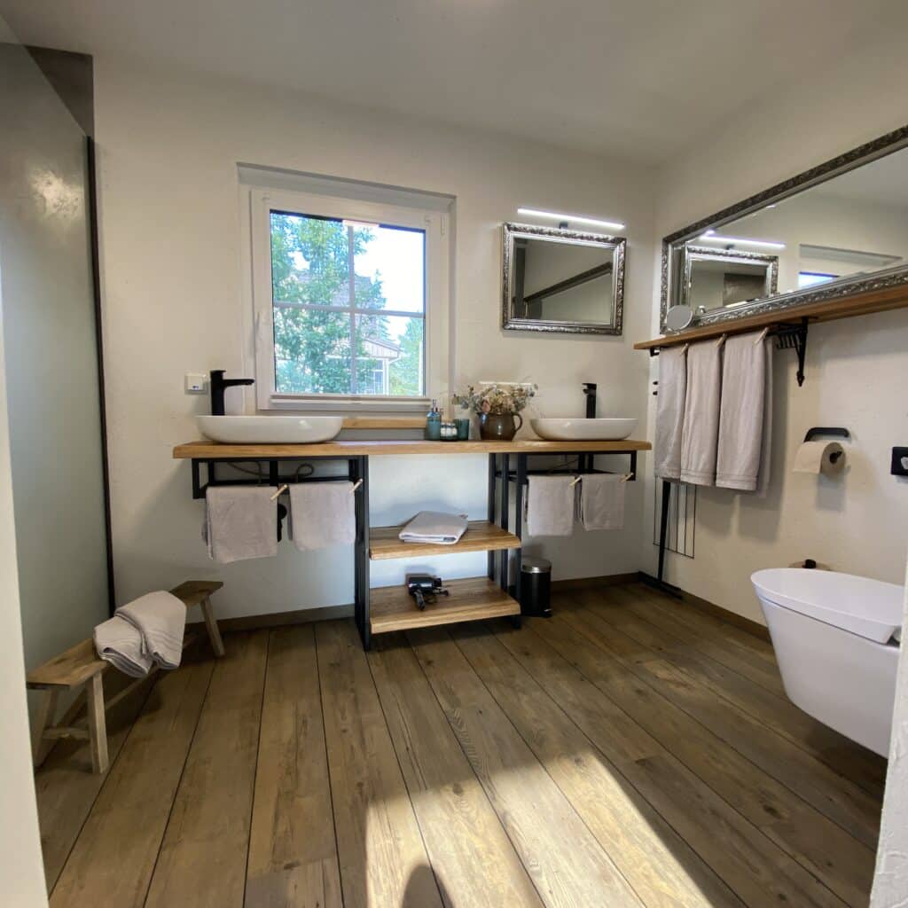 Blick ins Badezimmer...