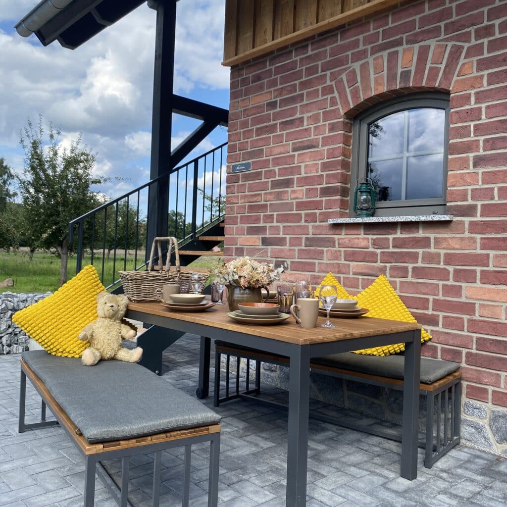 Ebenerdige Terrasse...